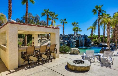 Bermuda Dunes House | Cool Pool Retreat