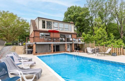 Arnold House | Cool Spring Retreat