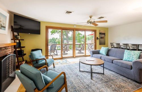 Arnold House | Cool Spring Retreat
