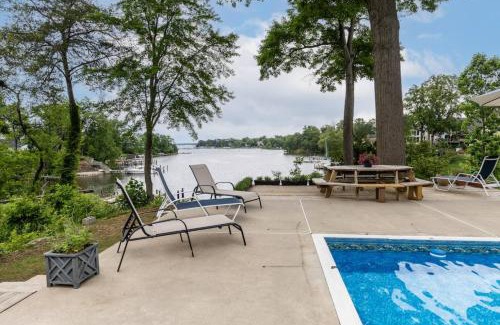 Arnold House | Cool Spring Retreat