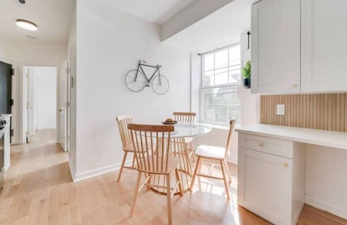 Communipaw Apartment | Coolest Digs in BeLa