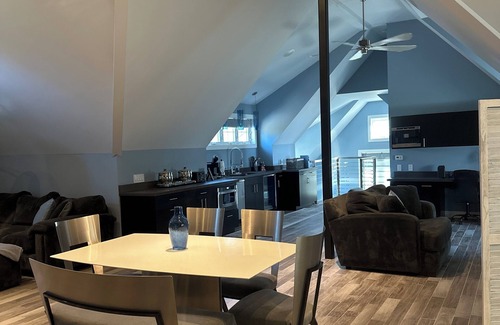 Dallas Apartment | Coolest home away from home! Super cozy, modern, and comfy!