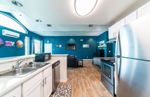 Coolidge Apartment | Coolidge Modern Studio right next to heated pool and amenities
