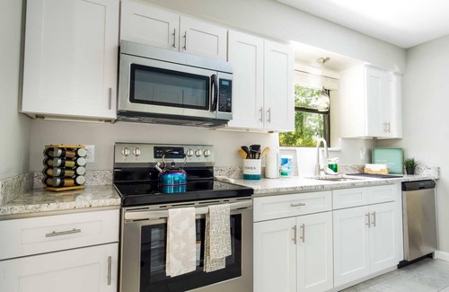 Arlington House | ~Coolside Ranch Home Sleeps 9 Cool Pool~