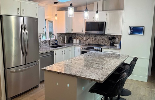 Regional District of Nanaimo House | Coombs Hidden Haven. Experience the ultimate getaway. Mini putt & privacy.