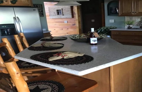 Buchanan Cabin | COOPER'S CABIN- A Peaceful Log Cabin With Mountain Views