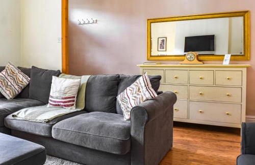 Uppermill House | Cooperative Cottage - Uk44502