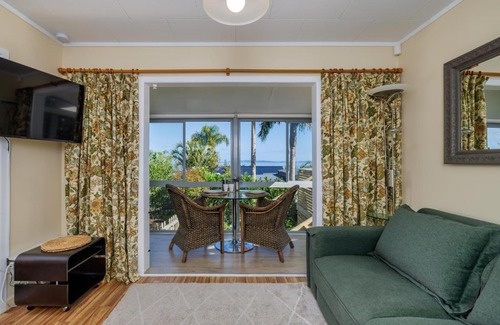 Coopers Beach House | Coopers Perch - Coopers Beach Couples Retreat