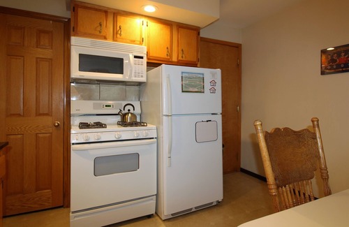 Oneonta Apartment | Cooperstown Baseball Rentals - Dugout Efficiency 1