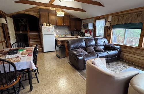 Milford Cottage | Cooperstown Dreams Park, All Star Village & Hall of Fame cottage rental.