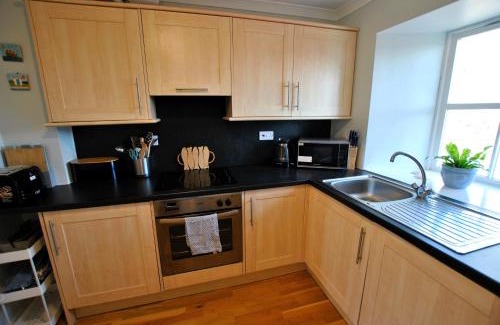 Kilrenny House | Coorie Cottage- stylish townhouse Anstruther