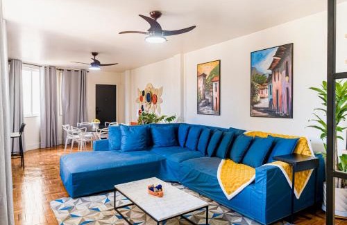 Flamengo Apartment | COPACABANA TODO REFORMADO, 3 QUARTOS, 2 BANHEIROS, VARANDA, 6 camas, no posto 6, Próximo Arpoador e Ipanema pauloangerami RP144