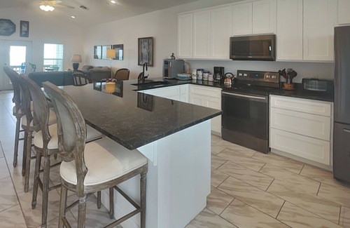 Rockport Condo | Copano Delight | Pool & Pier Access!