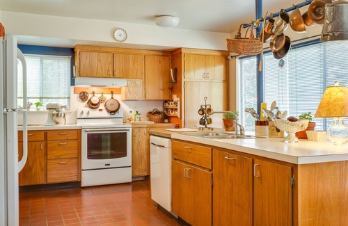 North Downtown House | Cope Foster - King room | Downtown Cville!