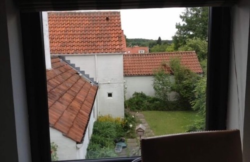 Virum House | Copenhagen. Closed, peaceful garden, free parking and WiFi. Wide hist. Village