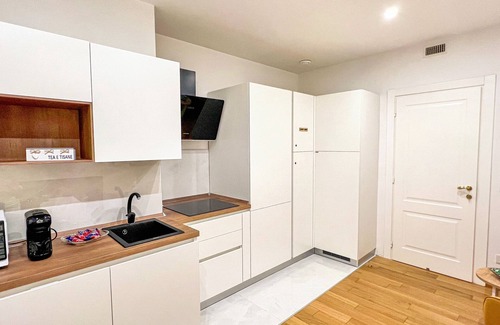 Quartiere Coppede Apartment | Coppedè Lovely Apartment