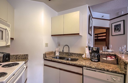 Copper Mountain Village Apartment | Copper Center Village. Newly renovated. Gas Fireplace. FREE Underground Parking.