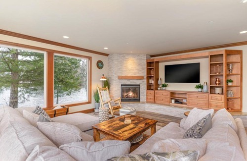 Black Diamond House | Copper Hawk