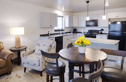 Butte House | Copper King Extended Stay Collection - Fully Furnished 2 bedroom duplex house