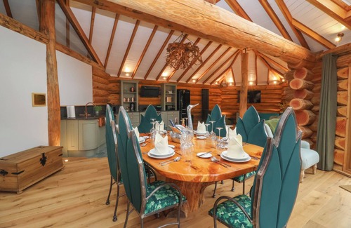Chulmleigh Cottage | COPPER LODGE, pet friendly, luxury holiday cottage in Chulmleigh