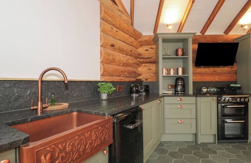 Chulmleigh Cottage | COPPER LODGE, pet friendly, luxury holiday cottage in Chulmleigh