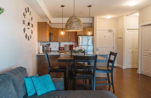 Central Okanagan Condo | Copper Sky | 1 Bed with Hot Tub, Gym & Sauna