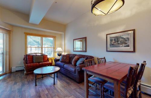 East Village at Copper Apartment | Copper Springs 426