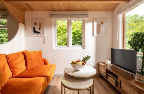 Blandford Saint Mary House | Copperbeech - Luxury Holiday with Private Hottub