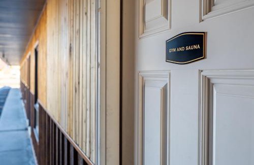Anaconda Hotel | Copperhead Lodge