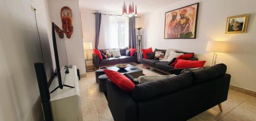 Brunoy Apartment | COQUELICOT - Spacieuse maison 172m2 - 4 chambres - Parking Privé & Wifi Gratuit