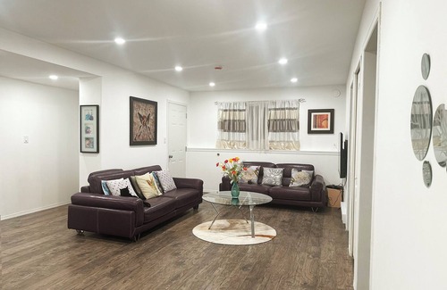 Coquitlam House | Coquitlam, Douglas College, Lafarge Lake, Town Center Park