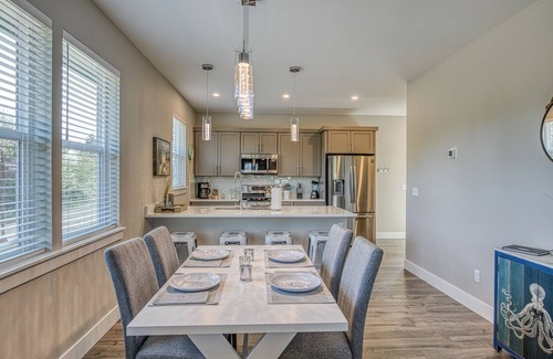 Ocean Shores House | Coral Beach Cottage - Oyhut Bay Seaside Village