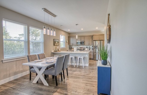 Ocean Shores House | Coral Beach Cottage - Oyhut Bay Seaside Village