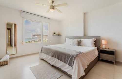 Puerto Juarez Apartment | CORAL Beachfront 2BDR with pool by Casa Paraiso