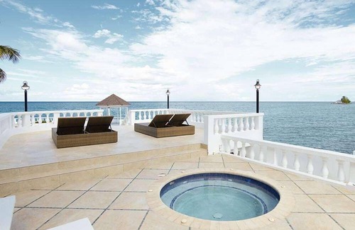 Summerfield Villa | Coral Cay 9-WATERFRONT VILLAS! WEDDINGS! FAMILY REUNIONS