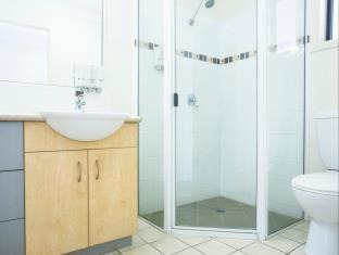 West Mackay Hotel | Coral Cay Resort