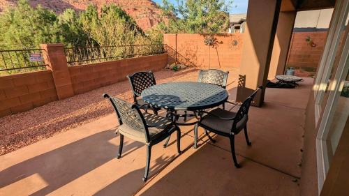 Kanab House | Coral Cliff View - Amazing Views and Pool