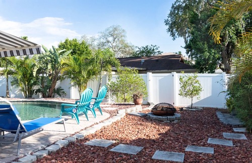 Baywood Village Cottage | Coral Cottage pool/gas firepit a 2 bedr 2 bath sleeps 6