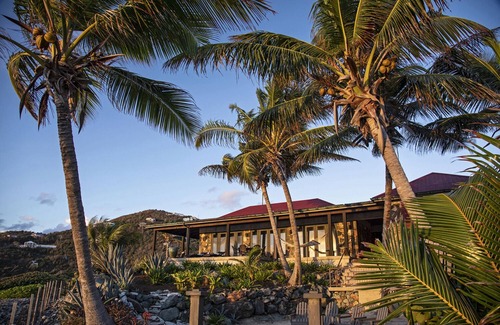Estate Johns Folly House | Coral Cove ~ Oceanfront Retreat