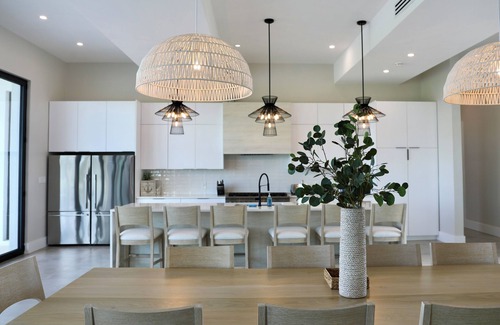 Rokers Point Villa | Coral Cove Villa - Luxury Villa + Full Concierge!