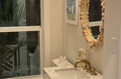 Placida House | Coral Creek Cottage, minutes from Boca Grande. 3BR with dock and access to gulf