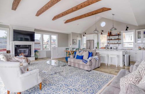 Nelscott House | Coral Crest