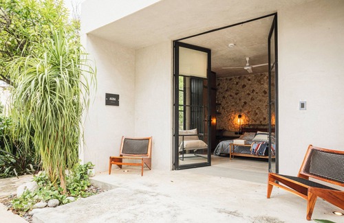 Centro Apartment | Coral, Exclusive Oasis with Swimming Pool in the Historic Center