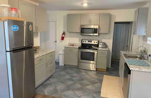 Villas House | CORAL REEF is pet friendly and close to the water