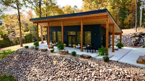 Olivehill House | Coral Ridge on Indian Creek-A Couples Getaway