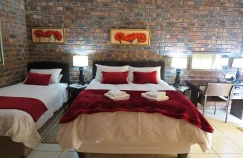 Worcester House | Coral Tree Guest Rooms