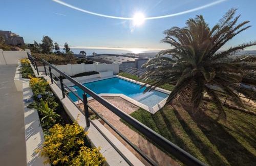 Mountainside Apartment | Coral Vistas Self Catering Apartments