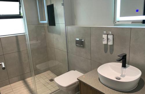 Nahoon Bed & Breakfast | Coral Wood Self Catering Suites and B&B