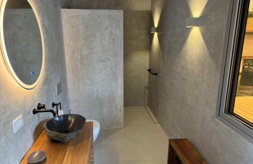 Isla Solarte House | CoralBay Bungalows Solarte
