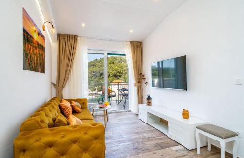 Pomena Apartment | Corallium Lux